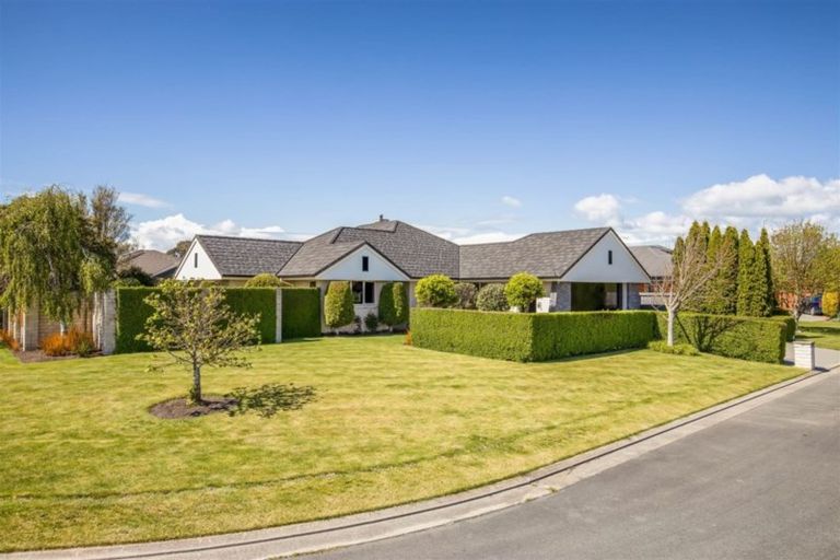 Photo of property in 10 Cathcart Crescent, Prebbleton, 7604