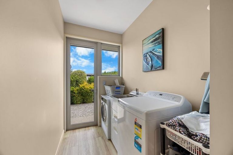 Photo of property in 5 Centre Crescent, Wanaka, 9305