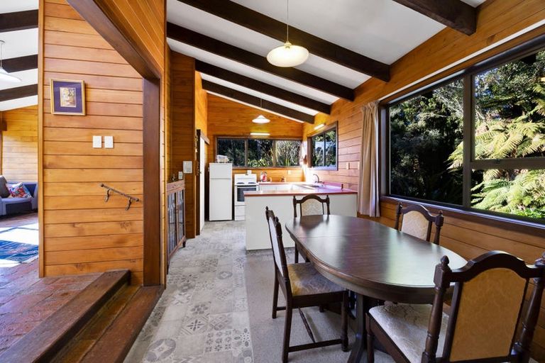 Photo of property in 66 Kent Terrace, Midhirst, Stratford, 4394