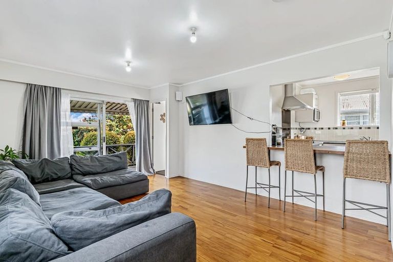 Photo of property in 24 Eddowes Street, Manurewa, Auckland, 2102