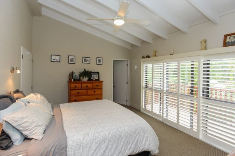 Photo of property in 82 Tauroa Road, Havelock North, 4130