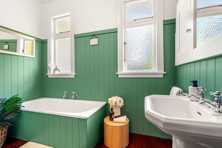 Photo of property in 82 Naples Street, Martinborough, 5711