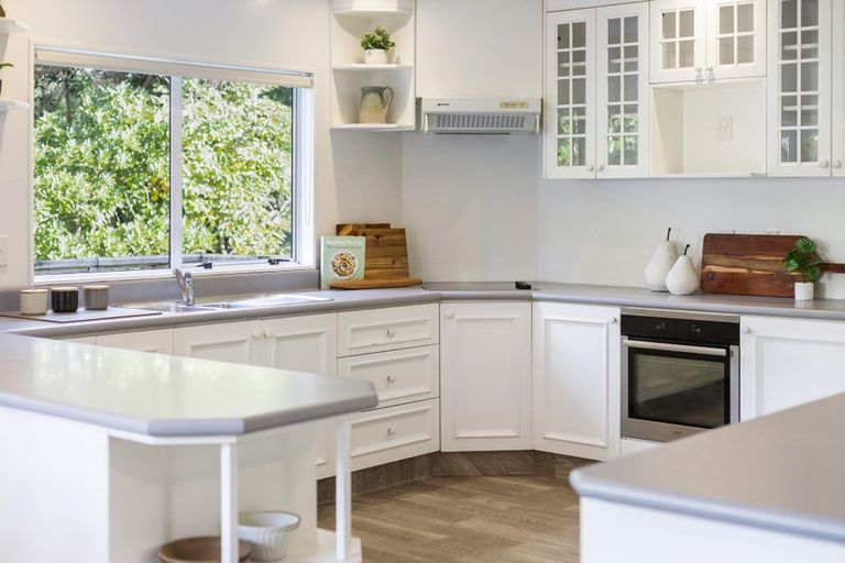 Photo of property in 44 Joseph Banks Drive, Whitby, Porirua, 5024