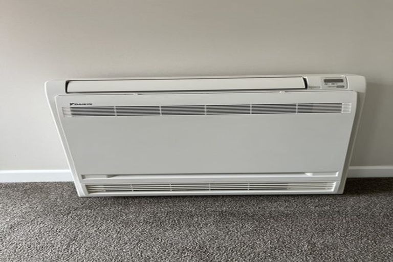 Photo of property in 7 Naughton Terrace, Kilbirnie, Wellington, 6022