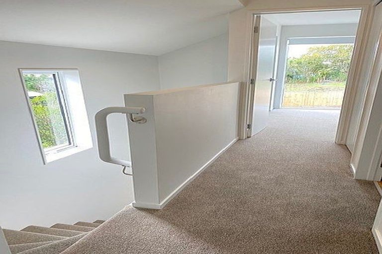 Photo of property in 9/20 James Laurie Street, Henderson, Auckland, 0612