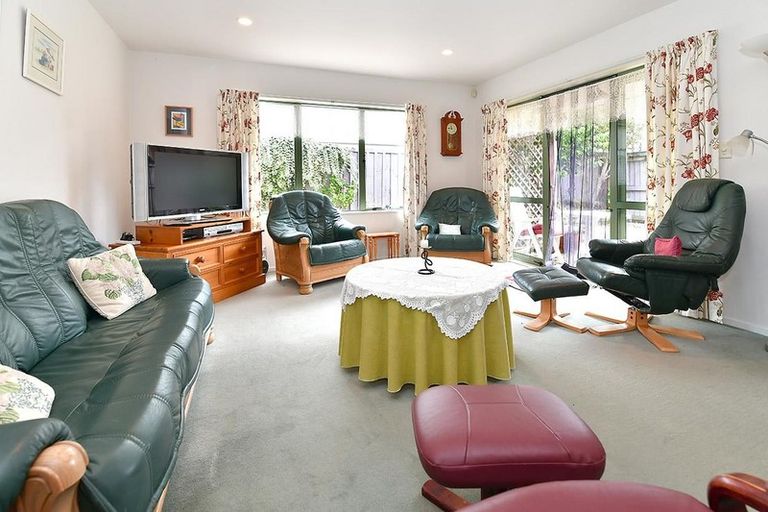 Photo of property in 12/262 Centreway Road, Orewa, 0931