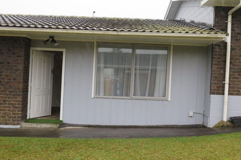 Photo of property in 77 Seabrook Avenue, New Lynn, Auckland, 0600