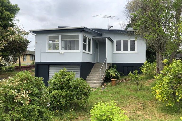 Photo of property in 13 Cross Street, Drury, 2113