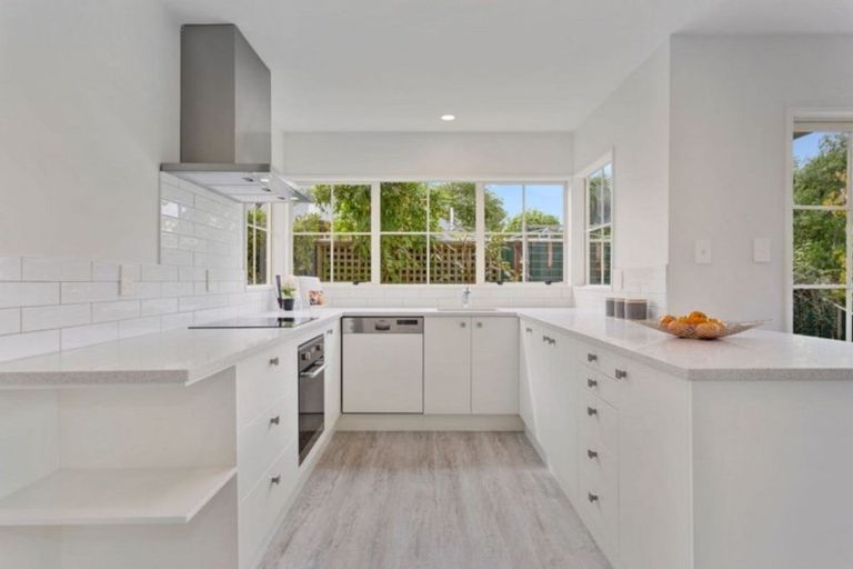 Photo of property in 86a Peer Street, Upper Riccarton, Christchurch, 8041