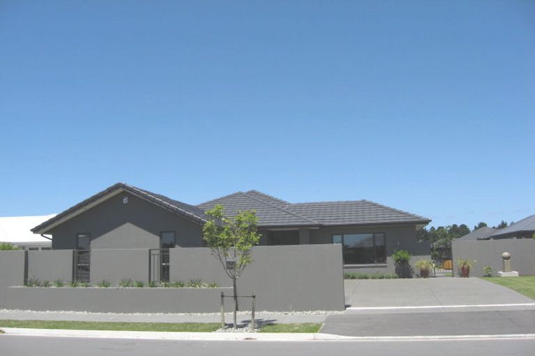 Photo of property in 7 Reka Street, Parklands, Christchurch, 8083