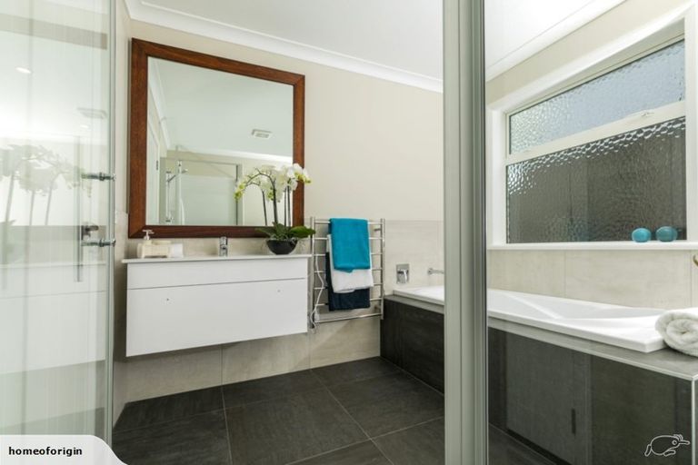 Photo of property in 55 Maka Terrace, Orewa, 0931