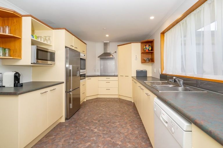 Photo of property in 2 Sunninghurst Drive, Fairfield, Dunedin, 9018