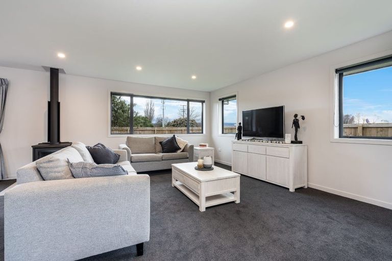 Photo of property in 2 Margate Street, Waihola, Milton, 9073