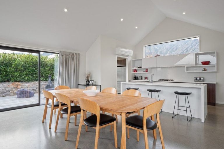 Photo of property in 35 Jacks Point Rise, Jacks Point, Queenstown, 9371