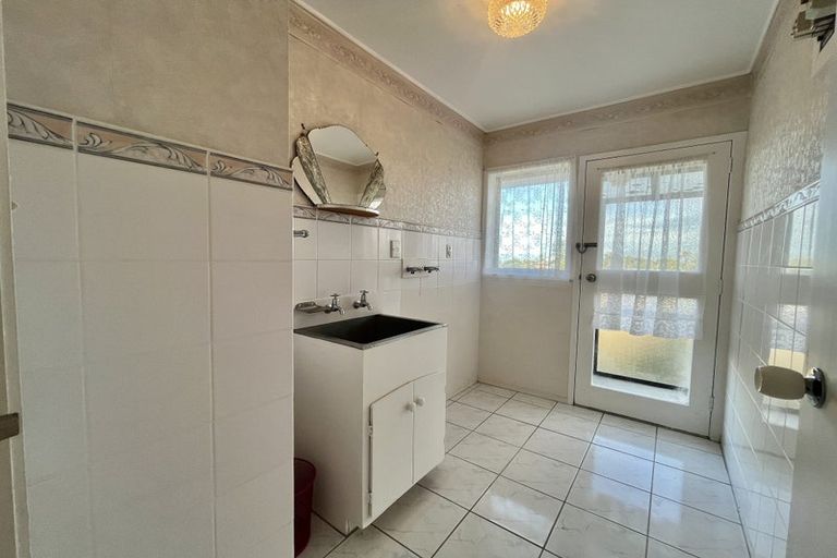 Photo of property in 3 Everglade Drive, Goodwood Heights, Auckland, 2105