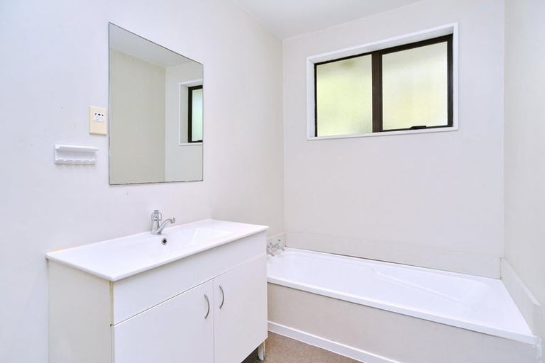 Photo of property in 2/34 Tilford Street, Woolston, Christchurch, 8062