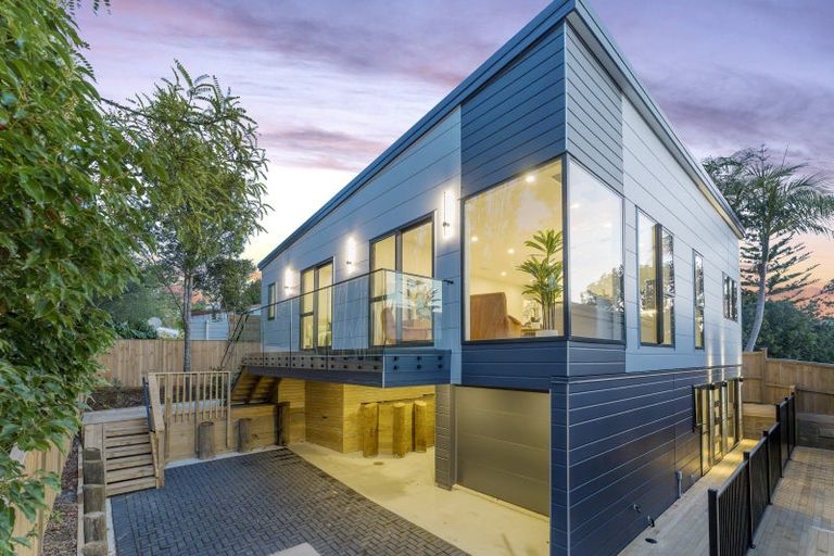 Photo of property in 70b Alexander Avenue, Torbay, Auckland, 0630