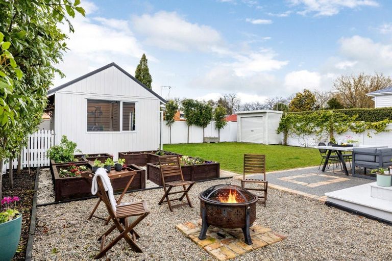 Photo of property in 114 Victoria Street, Cambridge, 3434