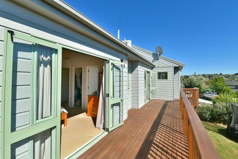 Photo of property in 23 Rakino Avenue, Manly, Whangaparaoa, 0930