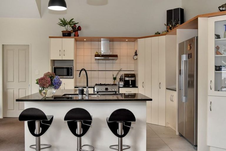 Photo of property in 14 Tupelo Place, Ohauiti, Tauranga, 3112