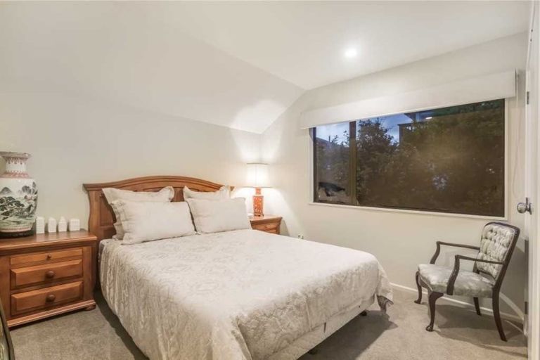 Photo of property in 2/27 Commodore Parry Road, Castor Bay, Auckland, 0620