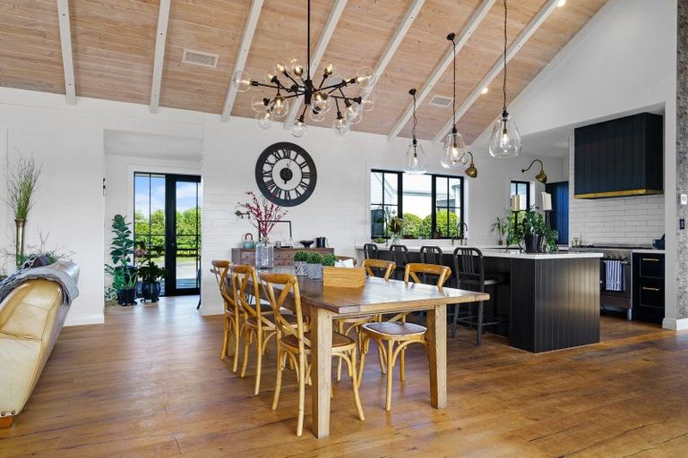 Photo of property in 3/45 Saint Kilda Road, Cambridge, 3434