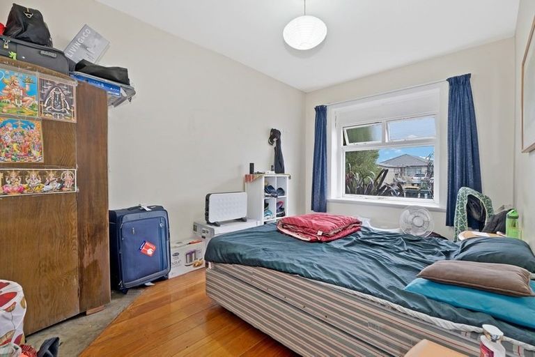 Photo of property in 104 Barbour Street, Waltham, Christchurch, 8011