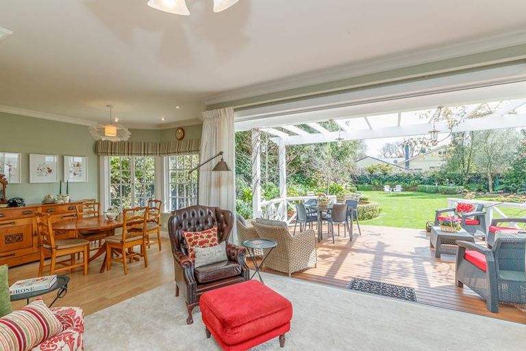 Photo of property in 23 Elmira Avenue, Hokowhitu, Palmerston North, 4410