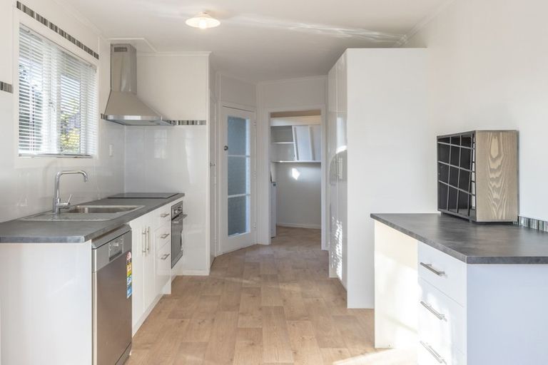 Photo of property in 2 Deanwell Avenue, Deanwell, Hamilton, 3206