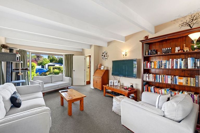 Photo of property in 140 Matsons Avenue, Papanui, Christchurch, 8053