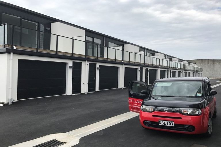 Photo of property in 21/22 Ashley Place, Papamoa Beach, Papamoa, 3118