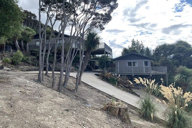 Photo of property in 3 Riverside Road, Taieri Mouth, 9091