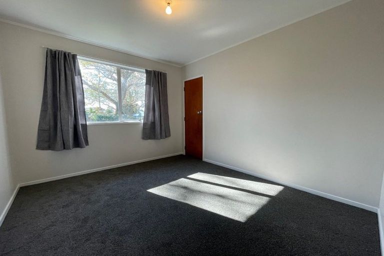 Photo of property in 9 Joshua Place, Weymouth, Auckland, 2103