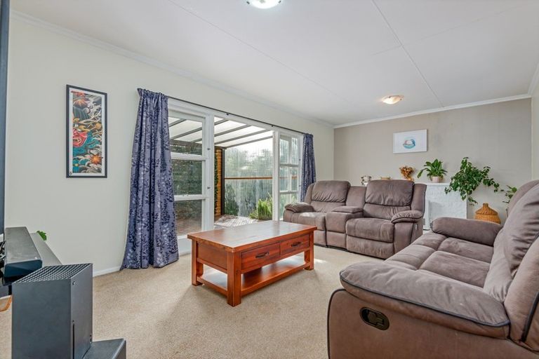Photo of property in 10 Rimu Place, Cloverlea, Palmerston North, 4412