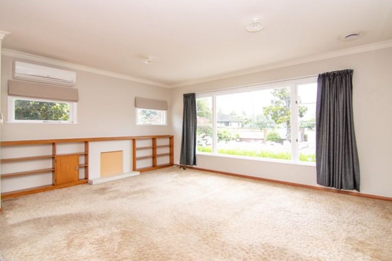 Photo of property in 583 Featherston Street, Roslyn, Palmerston North, 4414