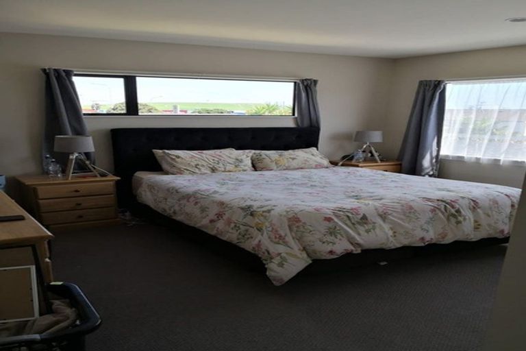 Photo of property in 33 Puma Drive, Golflands, Auckland, 2013