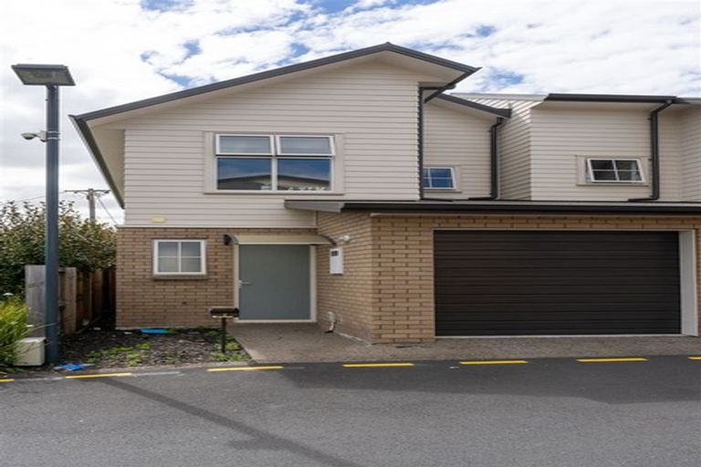 Photo of property in 1 Chiefs Court, Hamilton East, Hamilton, 3216