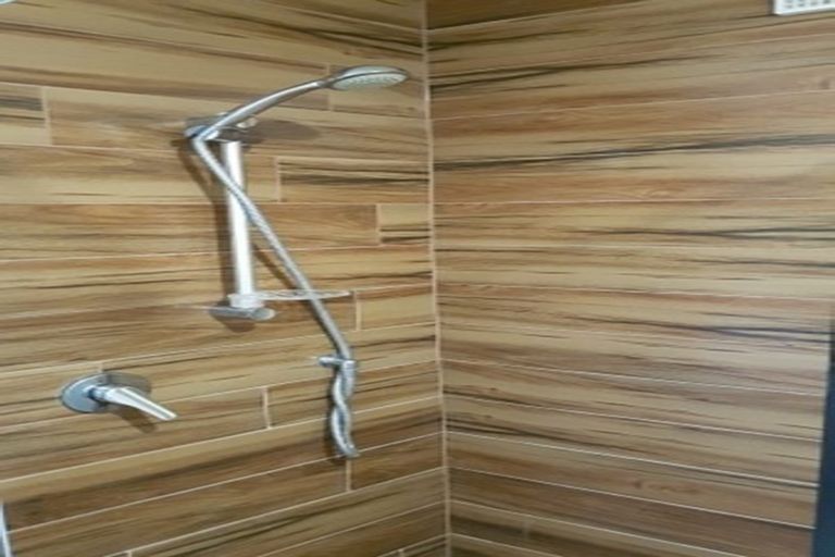 Photo of property in 1/29 John Court Street, Birkenhead, Auckland, 0626