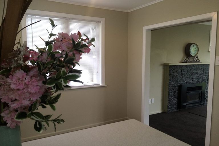 Photo of property in 4 Clyde Street, Utuhina, Rotorua, 3015