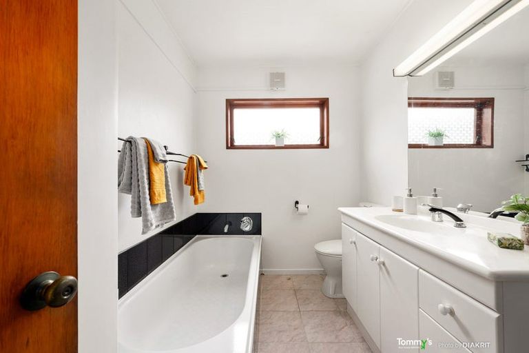 Photo of property in 63a Homebush Road, Khandallah, Wellington, 6035