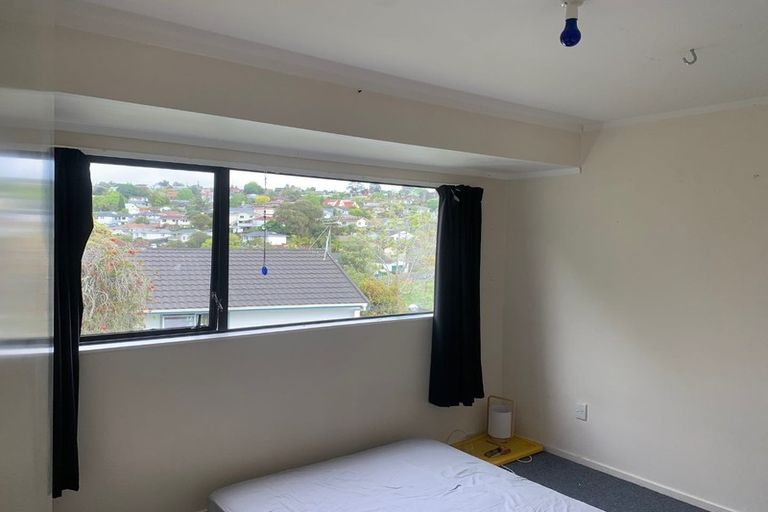 Photo of property in 65 Trias Road, Totara Vale, Auckland, 0629