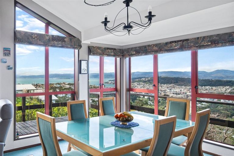 Photo of property in 52 Highbury Road, Highbury, Wellington, 6012