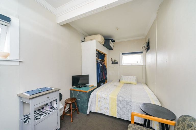 Photo of property in 351 Tremaine Avenue, Takaro, Palmerston North, 4412