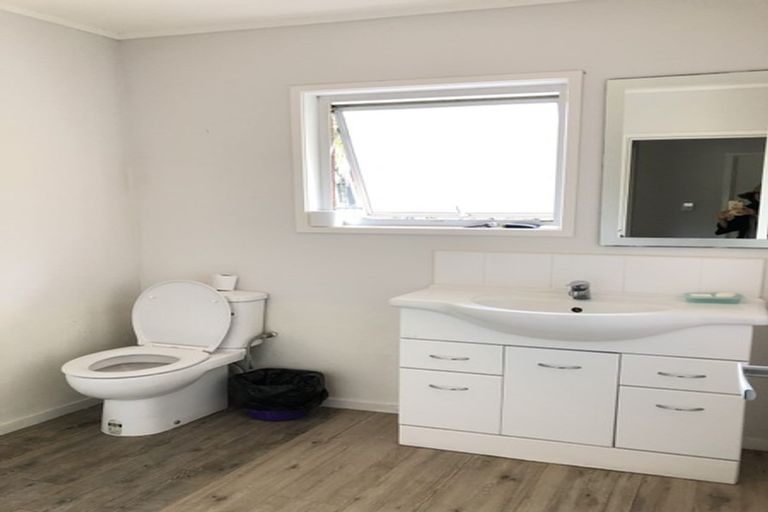 Photo of property in 26 Gretel Place, Hillcrest, Auckland, 0627