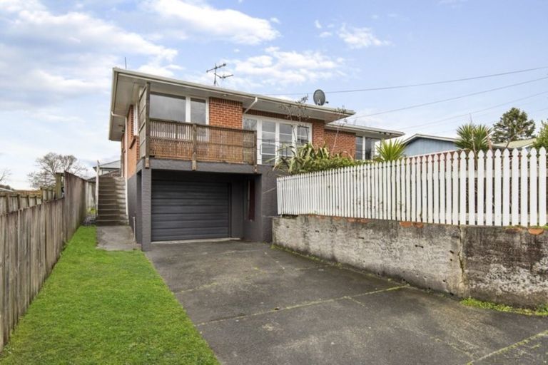 Photo of property in 10 Anderson Road, Deanwell, Hamilton, 3206