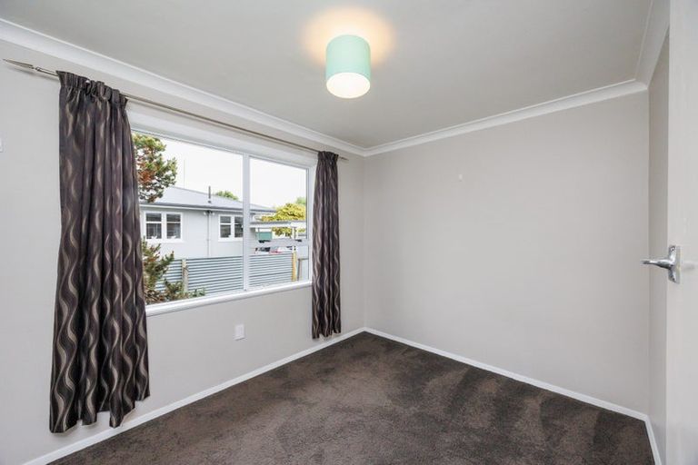 Photo of property in 4 Eton Place, Terrace End, Palmerston North, 4410