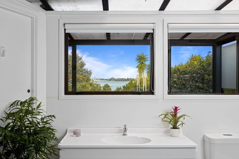 Photo of property in 2/38 Walter Street, Hauraki, Auckland, 0622