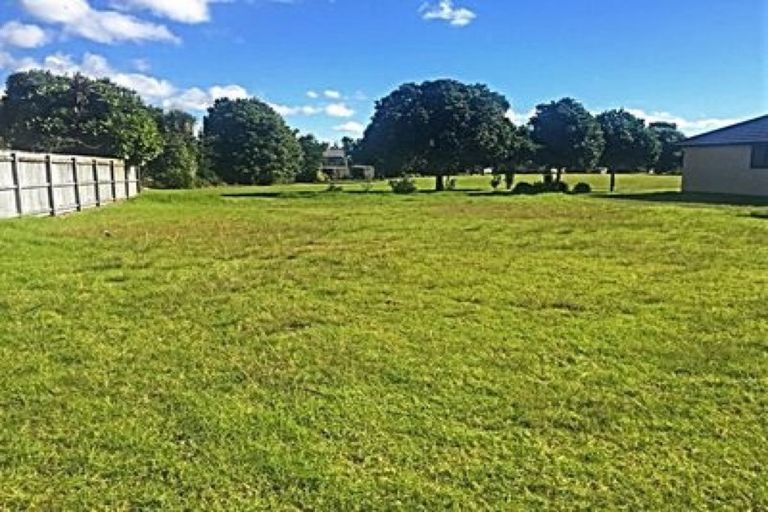 Photo of property in 370 One Tree Point Road, One Tree Point, 0118