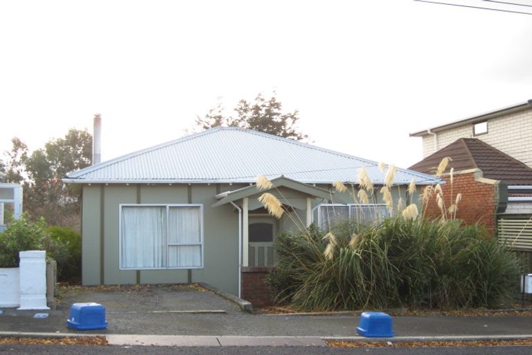 Photo of property in 10 Kinsman Street, Kaikorai, Dunedin, 9010
