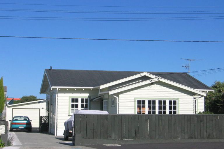 Photo of property in 12 Hume Street, Alicetown, Lower Hutt, 5010